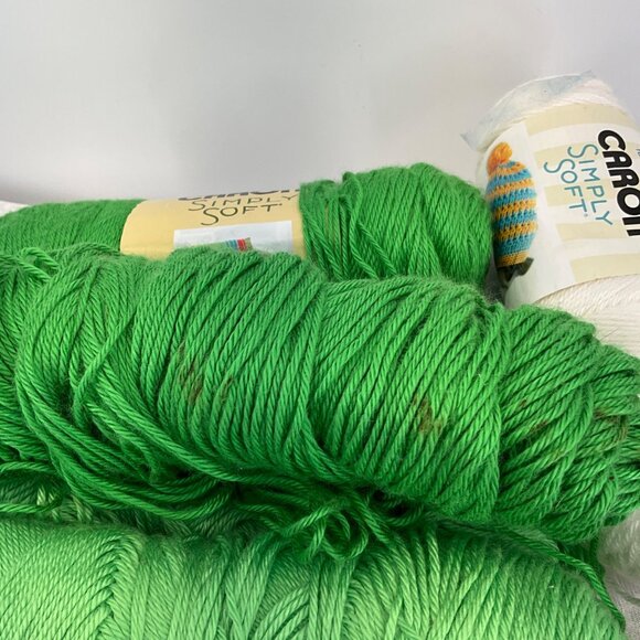 Caron Simply Soft Yarn Bundle In Green & White - Picture 6 of 7